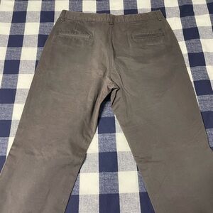 Men’s grey chinos